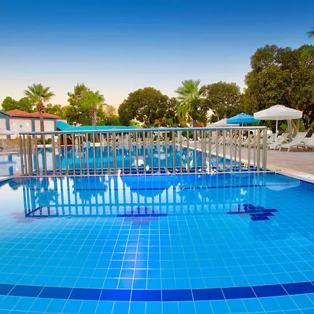 Merit Royal Gardens & Casino 5* Famaguszta