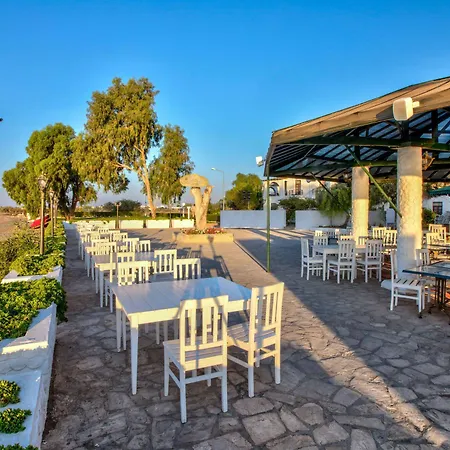 Merit Royal Gardens & Casino Szálloda Famaguszta