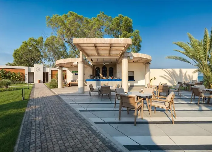 Merit Royal Gardens & Casino Hotel