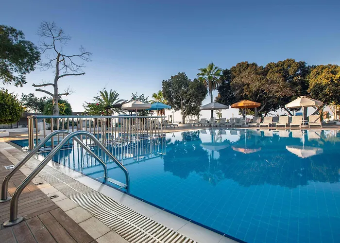 Merit Royal Gardens & Casino Hotel 5*