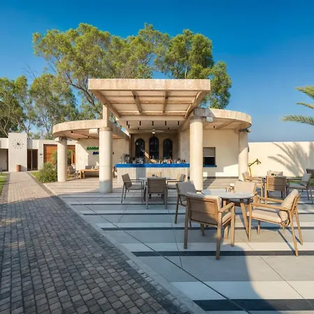 Merit Royal Gardens & Casino Hotel