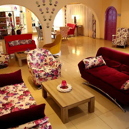 Merit Royal Gardens & Casino Otel