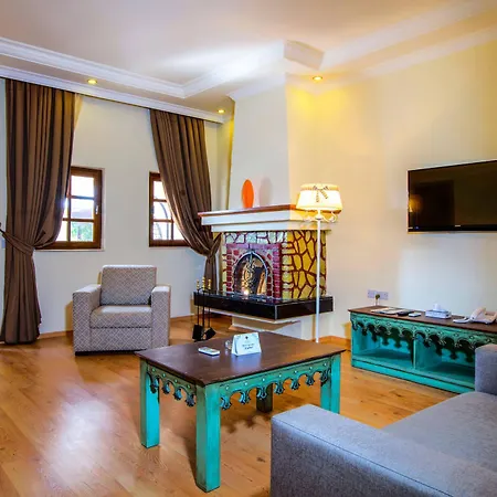 Merit Royal Gardens & Casino Otel