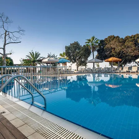 Merit Cyprus Gardens Hotel 4*