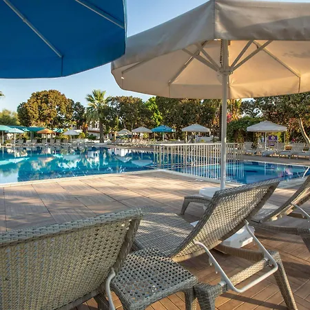 Merit Royal Gardens & Casino ホテル