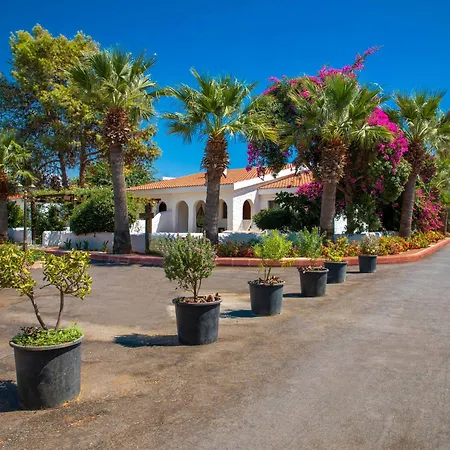 Merit Royal Gardens & Casino Otel