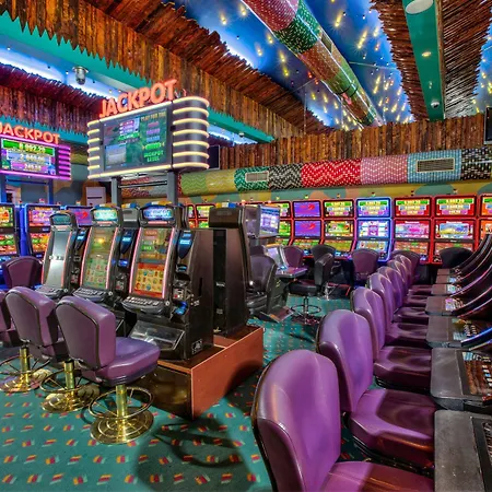 Otel Merit Royal Gardens & Casino 5*