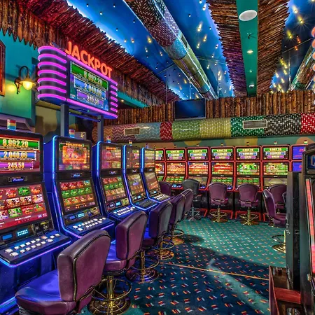 Otel Merit Royal Gardens & Casino 5*